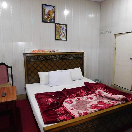 Rex Hotel ราวัลปินดี ภายนอก รูปภาพ